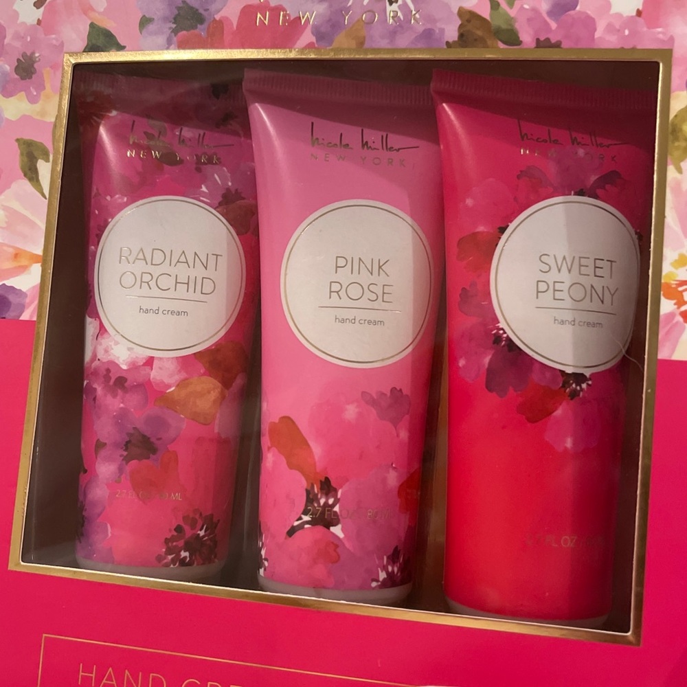 Hand Cream Therapy Set Nicole Miller New York Pink Rose, Sweet Peony, Orchid - Picture 2 of 4